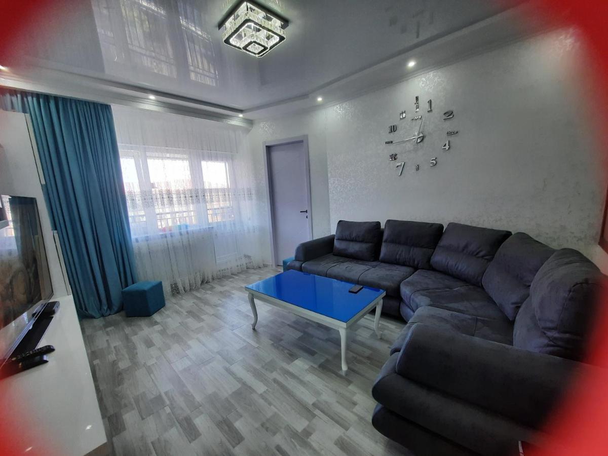 Apartment Desi With Sea View On The Beach In Batumi Zewnętrze zdjęcie